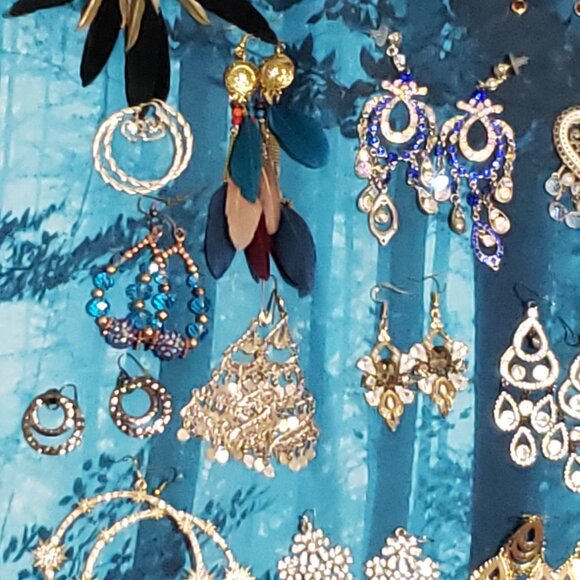 60 Pair of Earrings! - Picture 7 of 7